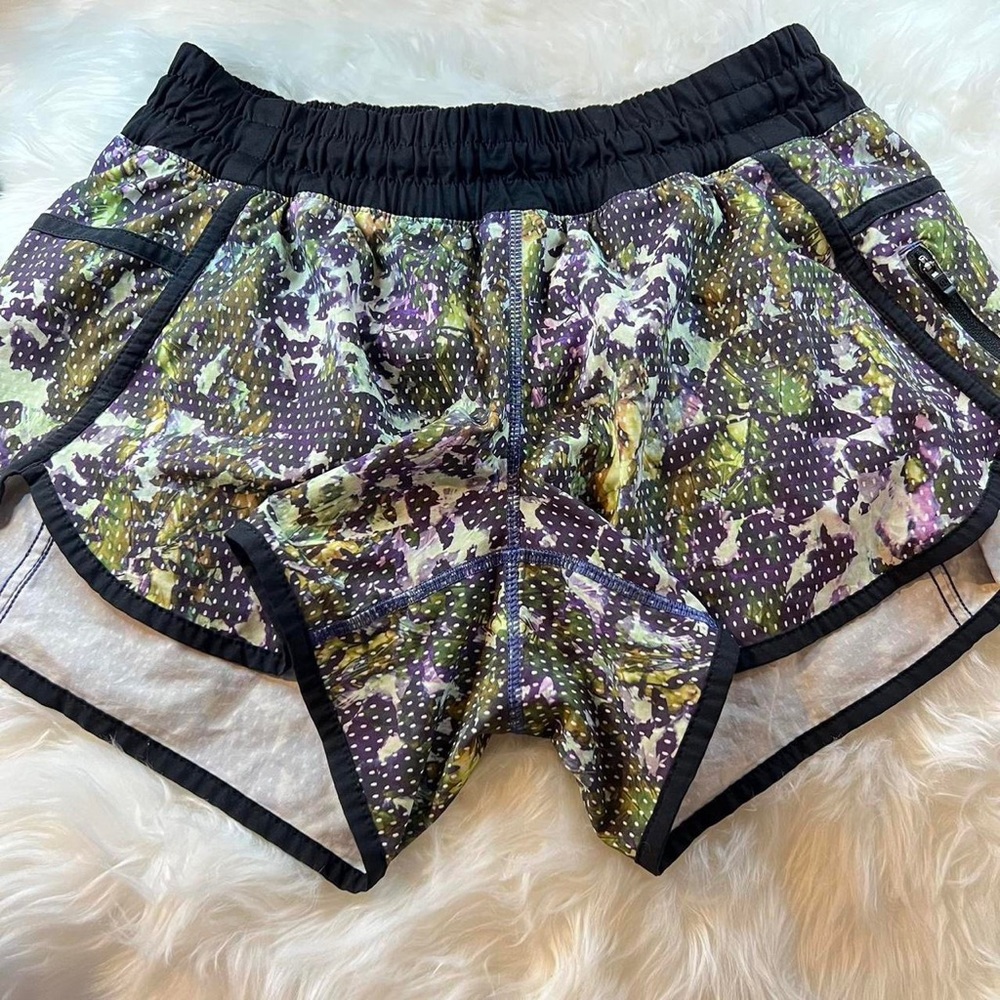 Lululemon tracker shorts size 8